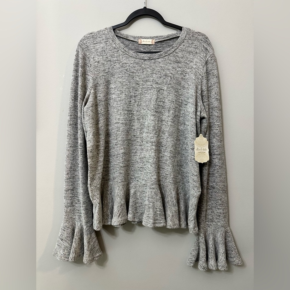 Altar'd State Gray Ruffle Sleeve Top Size Large NWT